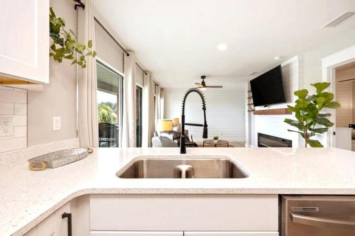 So Fire So Good 3 Comm Pools Lakeview Fireplace Destin Ngoại thất bức ảnh